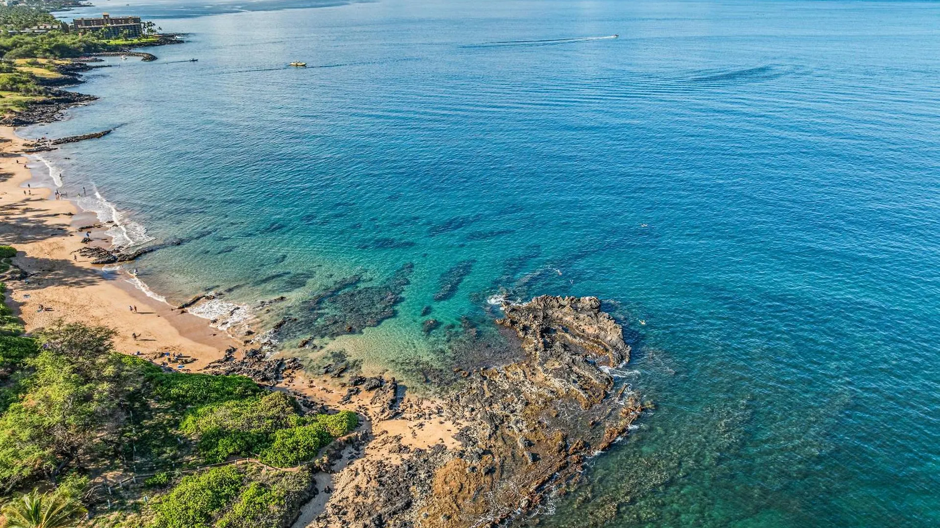 Aparthotel Prime Location! Walk To Beach, Shops & Dining! Wailea